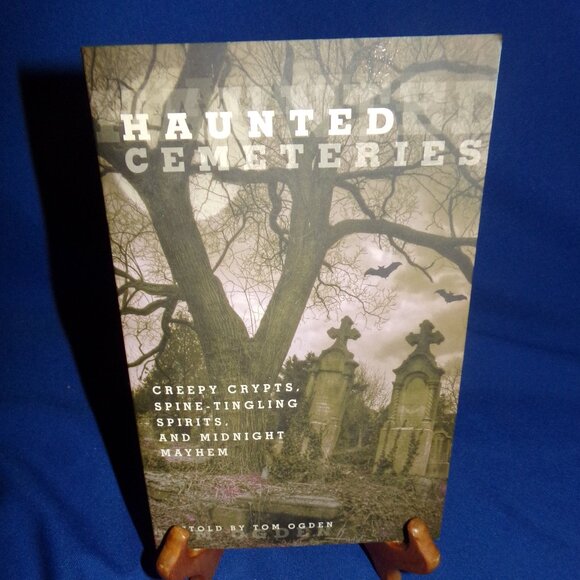 Haunted Cemeteries Large Paperback Book - Vintage - 2010 - Picture 1 of 6